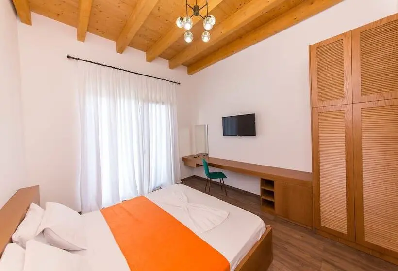 اتاق خانوادگی با چشم‌انداز دریا, Hildon Eco