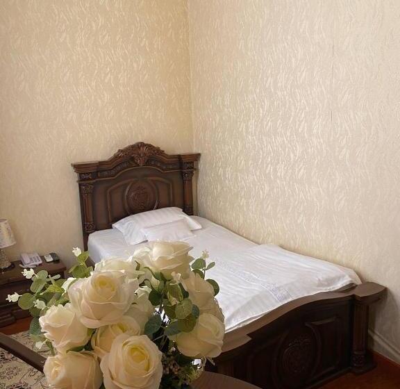 اتاق استاندارد یک نفره, Karavan