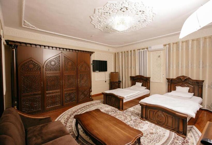 سوییت خانوادگی, Karavan