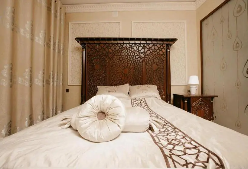سوییت خانوادگی, Karavan