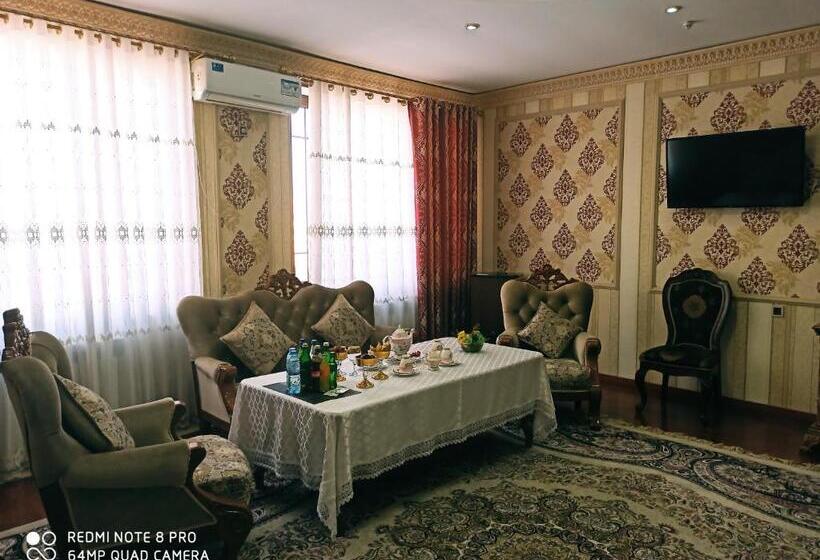 اتاق لوکس, Karavan
