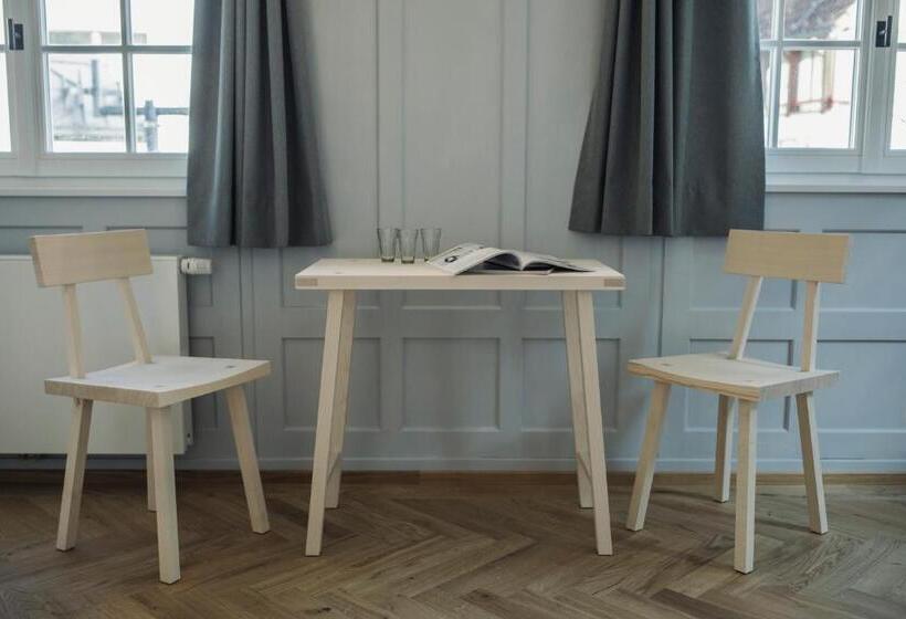 スタンダードスタジオ, Krone Hard   Self Check In