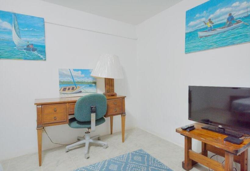 اتاق لوکس, Hillcrest