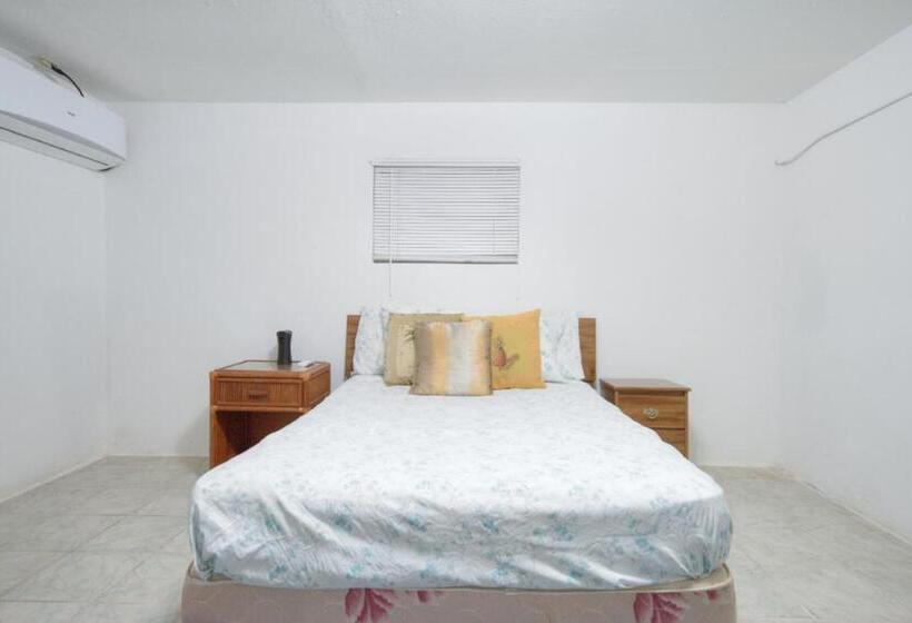 اتاق لوکس, Hillcrest
