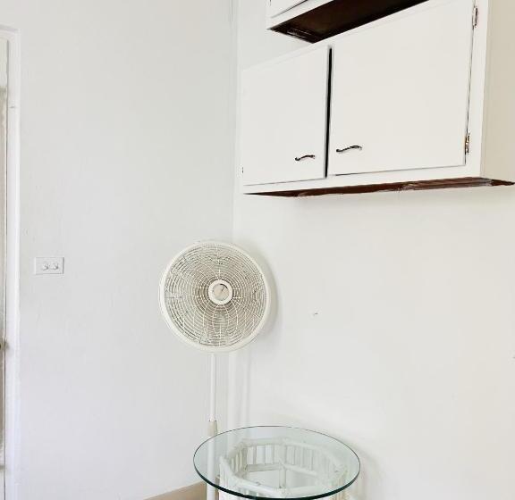 اتاق استاندارد یک نفره, Hillcrest
