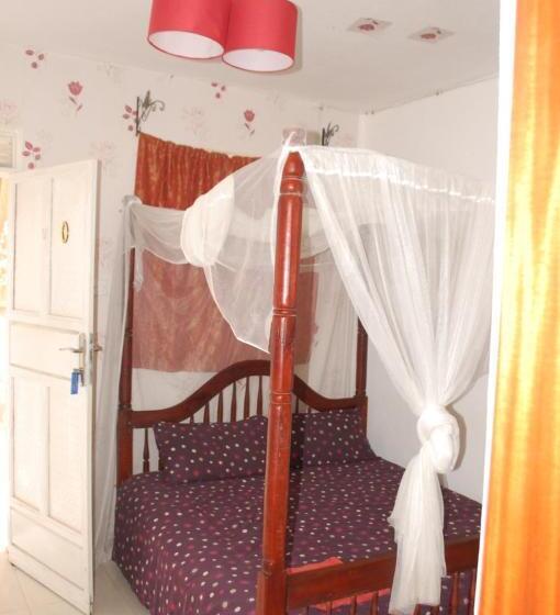 اتاق اکونومی یک تخته, Kigezi Gardens Inn