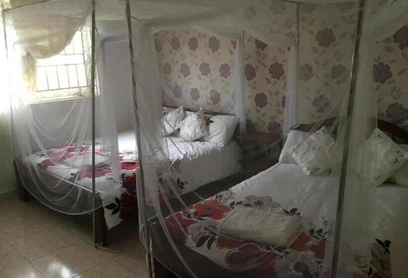 اتاق لوکس, Kigezi Gardens Inn