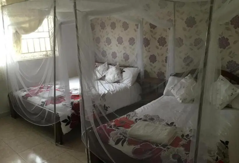 اتاق لوکس, Kigezi Gardens Inn