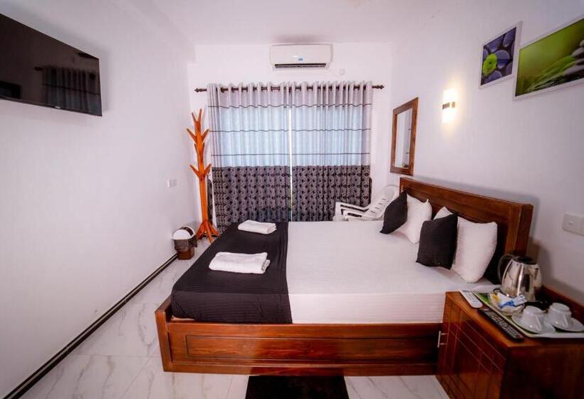 디럭스 테라스 룸 바다 전망, Liyonaa Beach