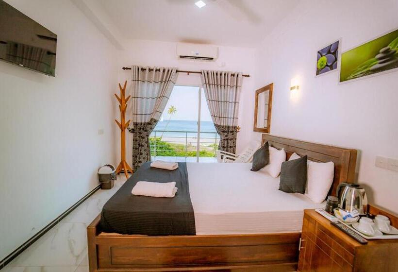 디럭스 테라스 룸 바다 전망, Liyonaa Beach