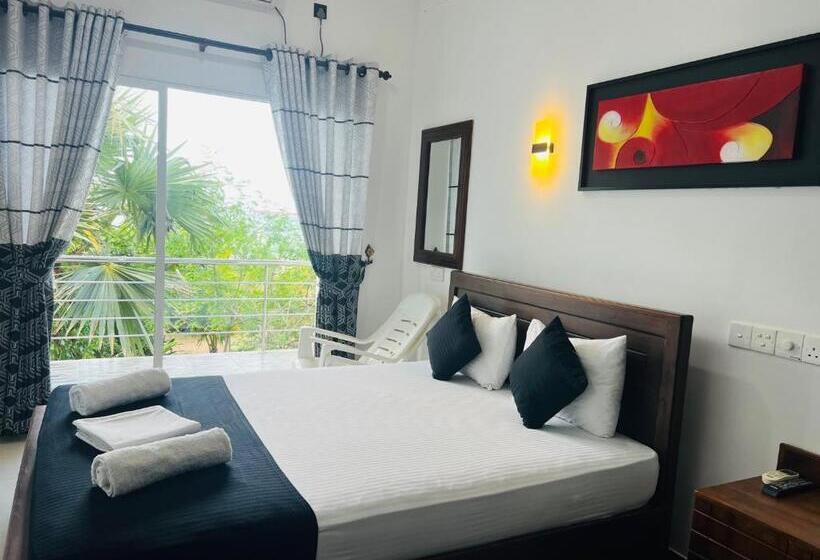 발코니 디럭스 룸, Liyonaa Beach