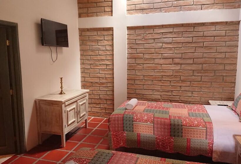 Economy Triple Room, Villa Mimi