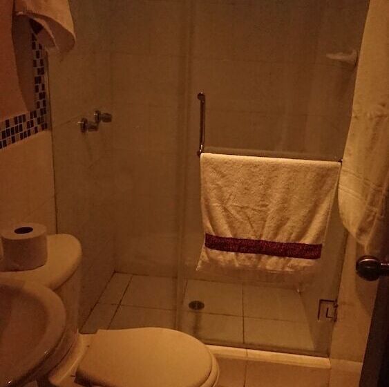 اتاق راحتی سه تخته, Villa Mimi