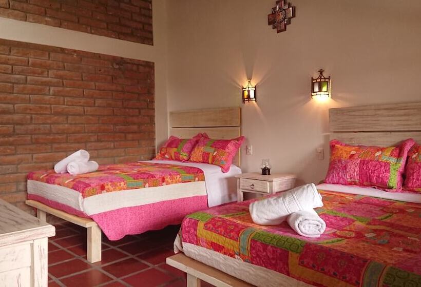 اتاق راحتی سه تخته, Villa Mimi