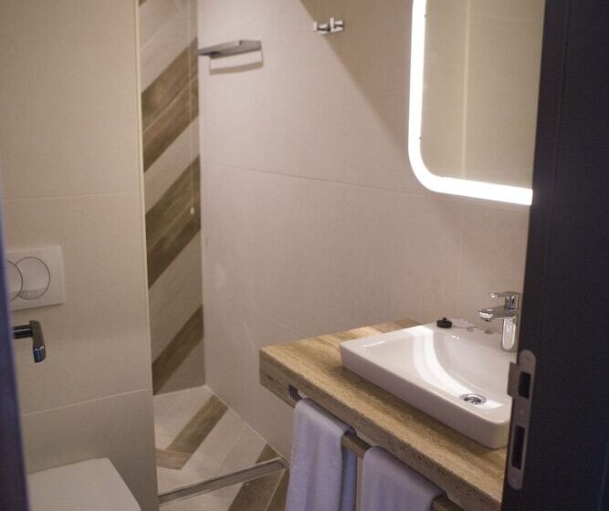 اتاق استاندارد, A Hoteli   Hotel Slatina