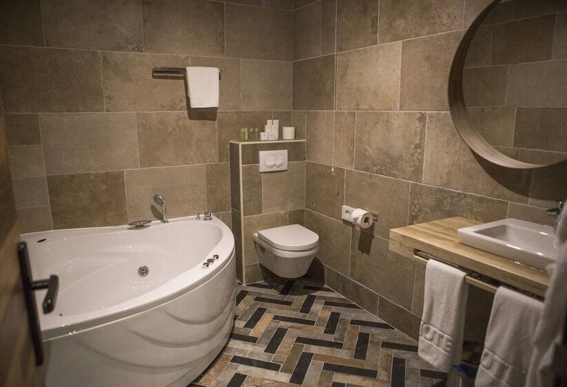 اتاق لوکس, A Hoteli   Hotel Slatina
