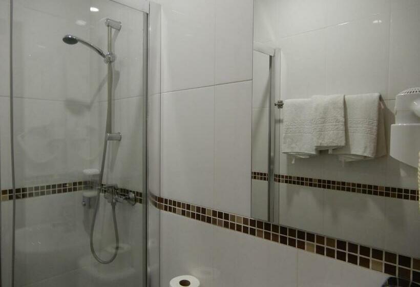 غرفة قياسية ثلاثية, Guesthouse Coimbra City
