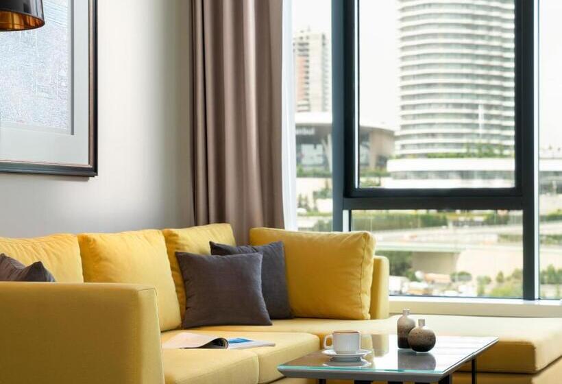 スイート, Centro Westside By Rotana