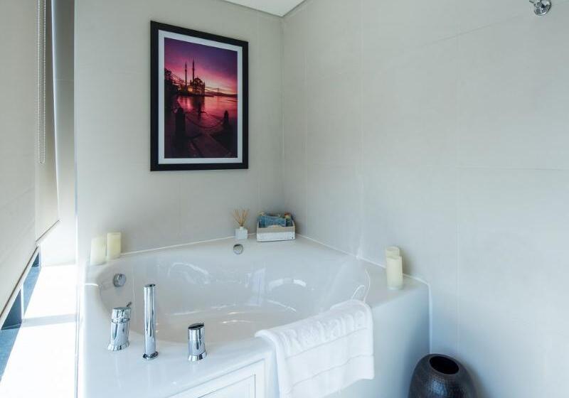 スイート, Centro Westside By Rotana