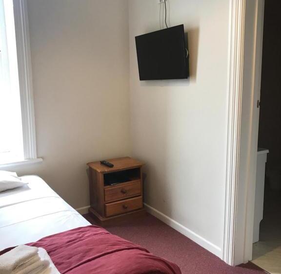 اتاق استاندارد یک نفره, Criterion Club