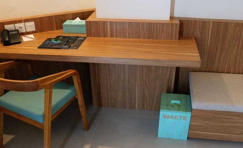 스탠다드 룸 킹사이즈 침대, Illira Hotel Banyuwangi