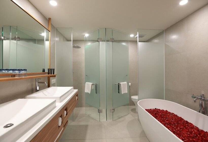 스위트, Illira Hotel Banyuwangi