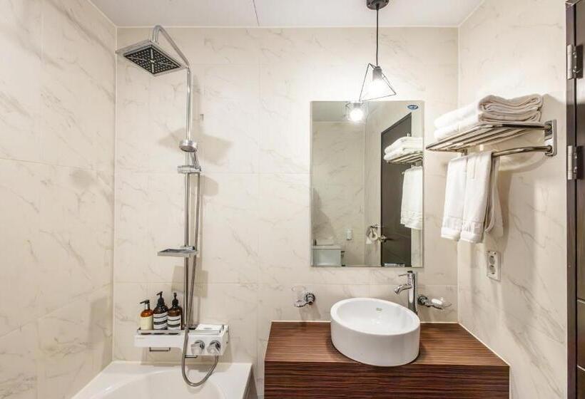 חדר סופריור, Jk Blossom