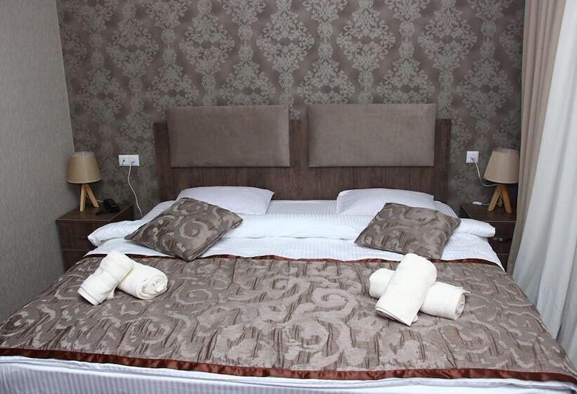 اتاق استاندارد, Makona