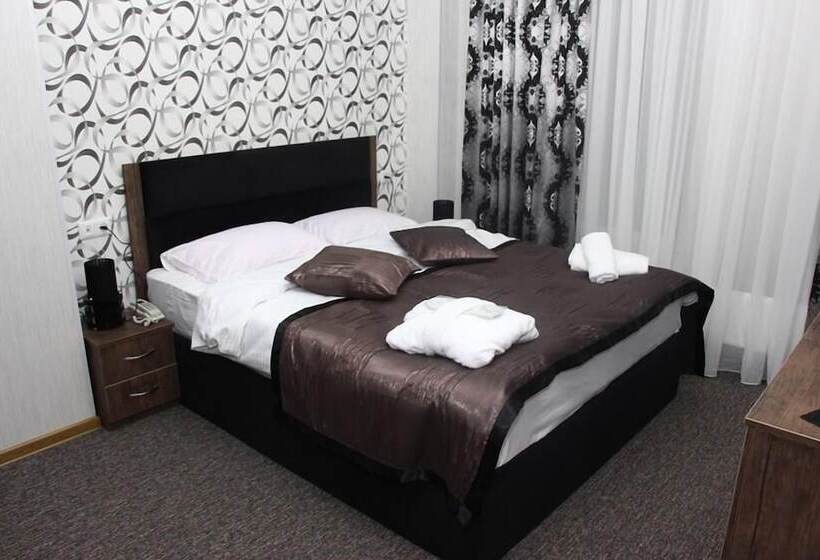 اتاق استاندارد, Makona