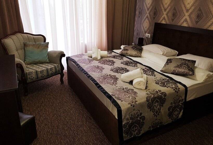 اتاق استاندارد با بالکن, Makona