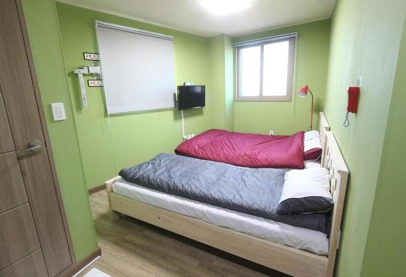 Quarto Triplo Standart, Daegu Midtown Hostel
