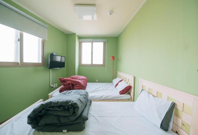 Quarto Triplo Standart, Daegu Midtown Hostel