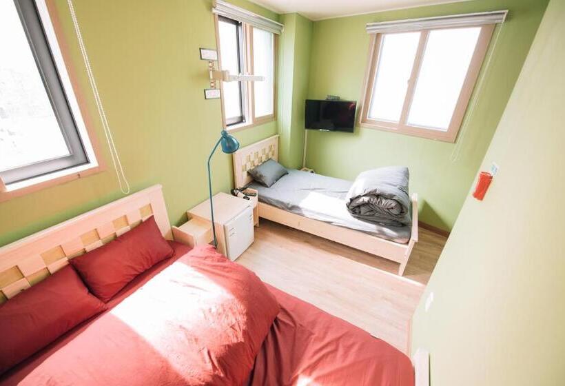 Quarto Triplo Basic, Daegu Midtown Hostel