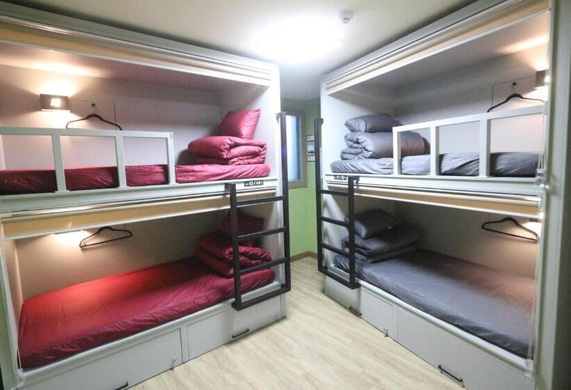 Quarto quádruplo Económico Casa de banho partilhada, Daegu Midtown Hostel