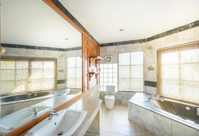 豪华洋房, Ivy Cottage By Qiu