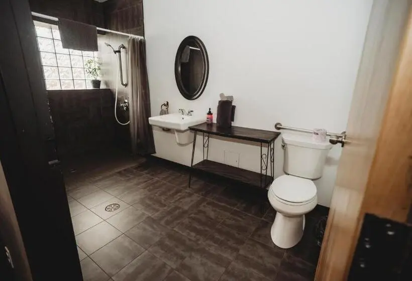 Standard-studio, The Haven Hostel