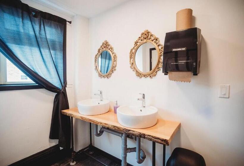 Семейный Номер, The Haven Hostel