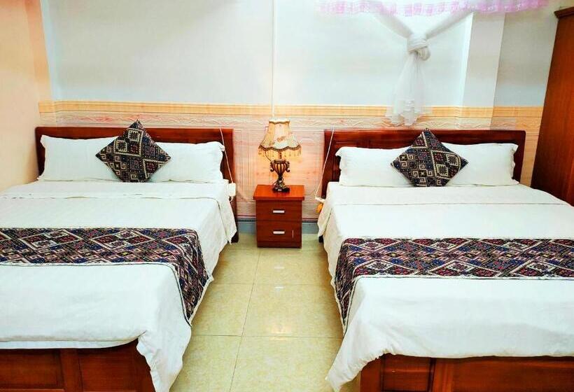 اتاق استاندارد چهار تخته, Nguyen Dang Guesthouse