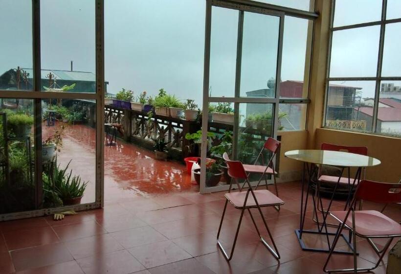 اتاق خانوادگی, Nguyen Dang Guesthouse