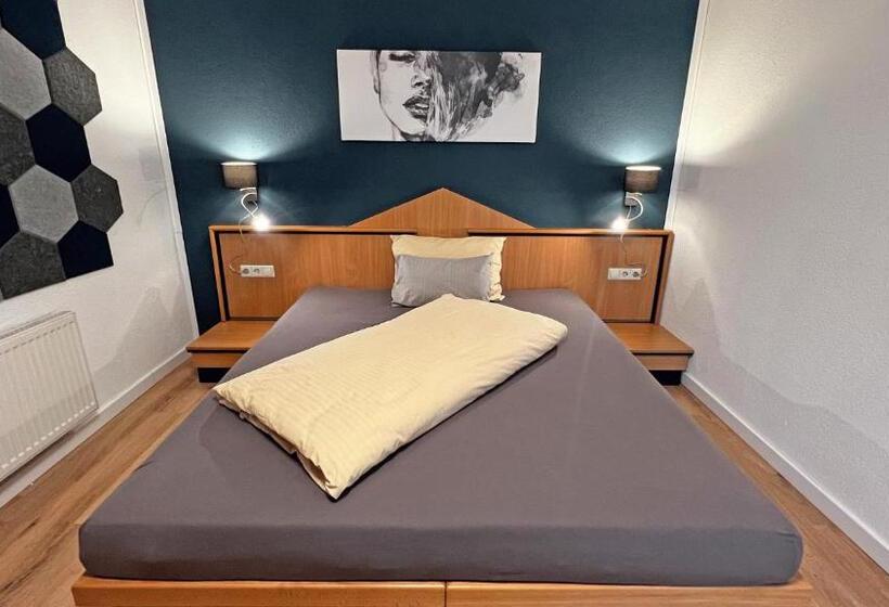 标准工作室, Hil Hotel Im Lus Schopfheim