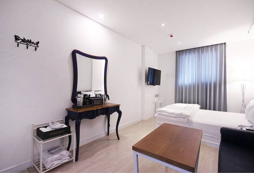 غرفة ديلوكس, Insomnia