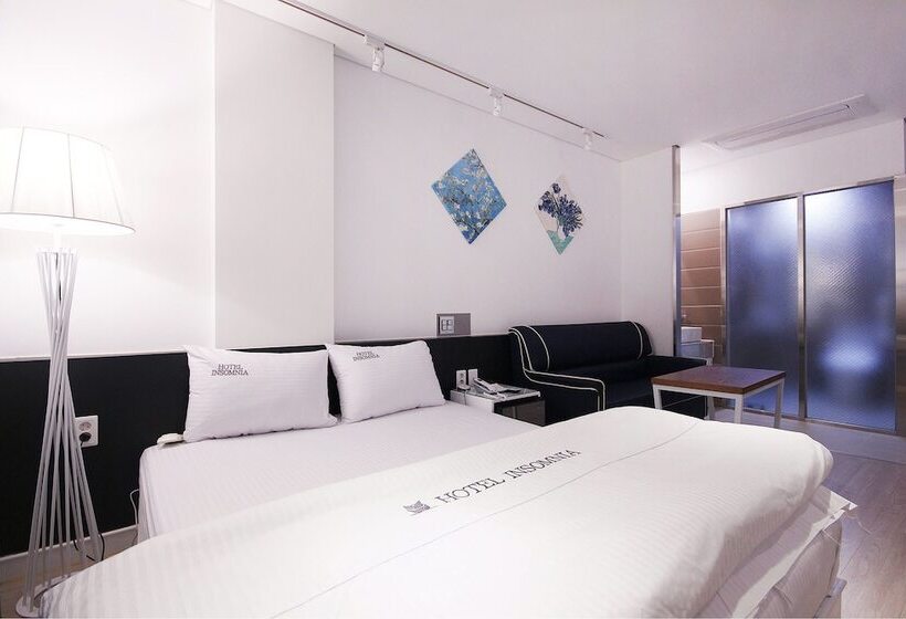 غرفة ديلوكس, Insomnia