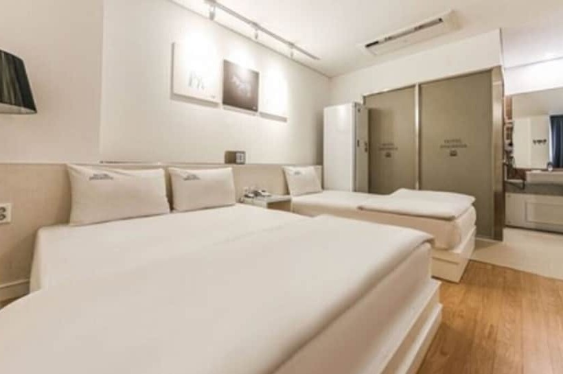 غرفة بريميوم, Insomnia