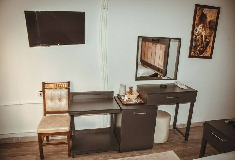 اتاق استاندارد سه نفره, Karabag