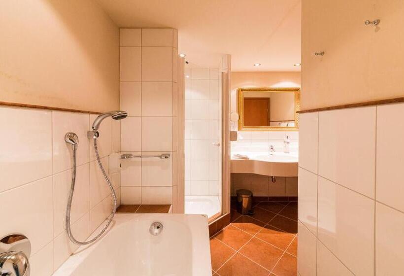 غرفة سوبيريور ثلاثية, Ambiance Hotel   Braunau   Simbach