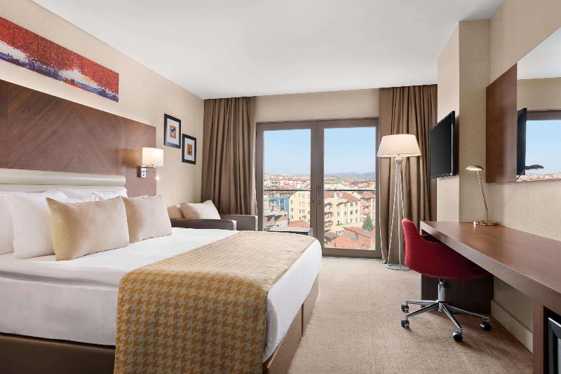 스탠다드 룸 킹사이즈 침대, Ramada By Wyndham Isparta