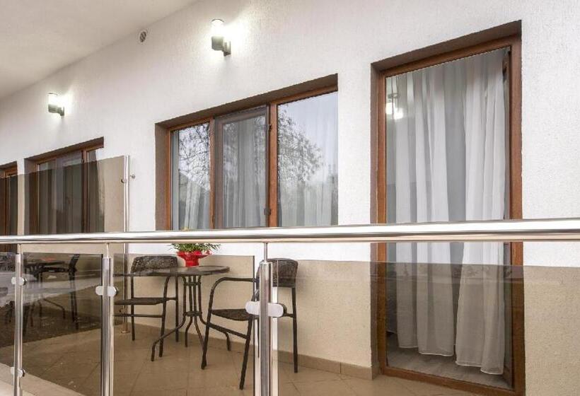 اتاق استاندارد با بالکن, Residence Riverside