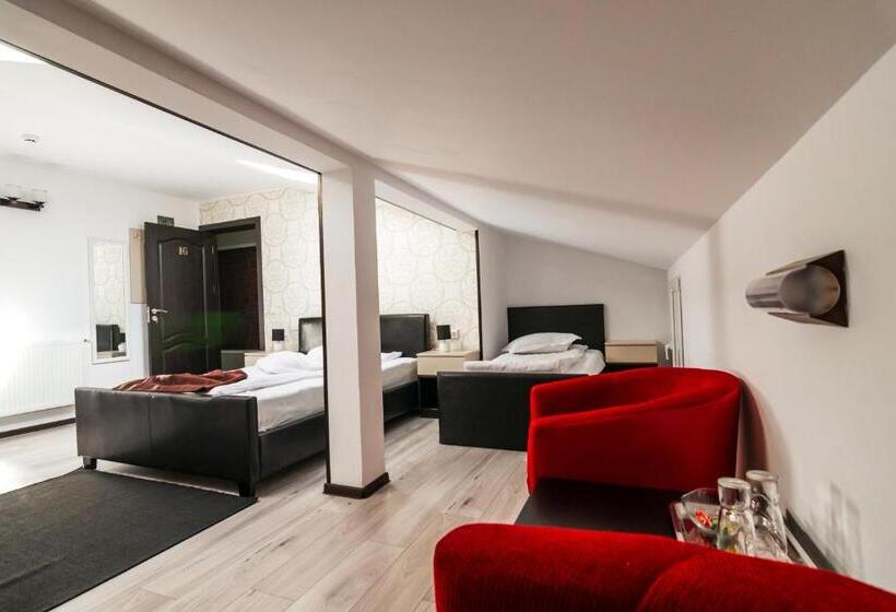 Economy Triple Room, Residence Riverside
