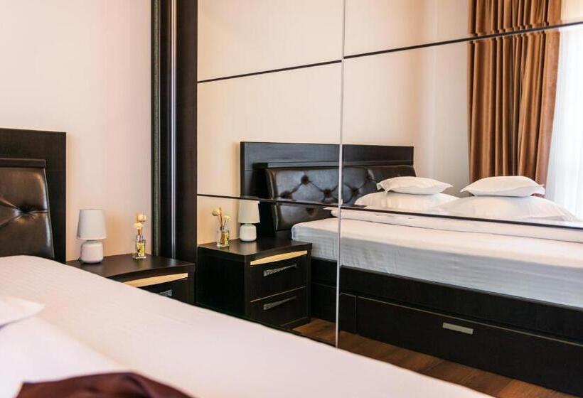 1 Bedroom Penthouse Apartment, Residence Riverside