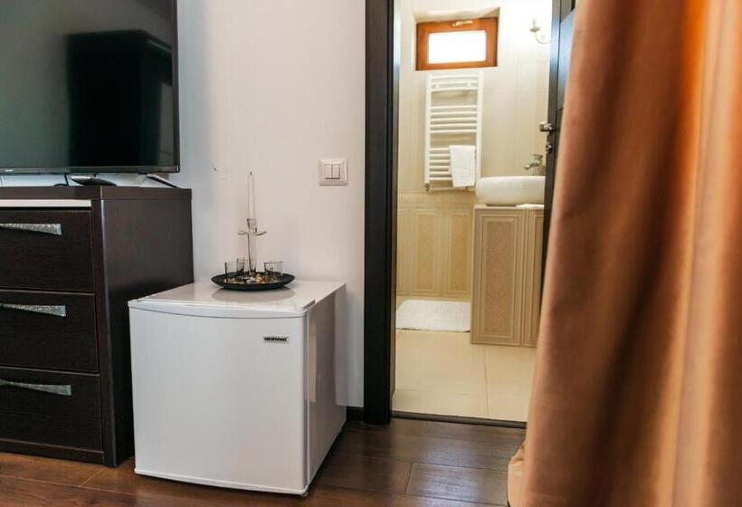 1 Bedroom Penthouse Apartment, Residence Riverside